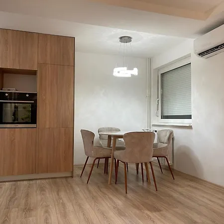 Ruby Elegant Central * Üsküp