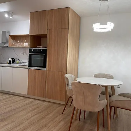 Ruby Elegant Central * Üsküp